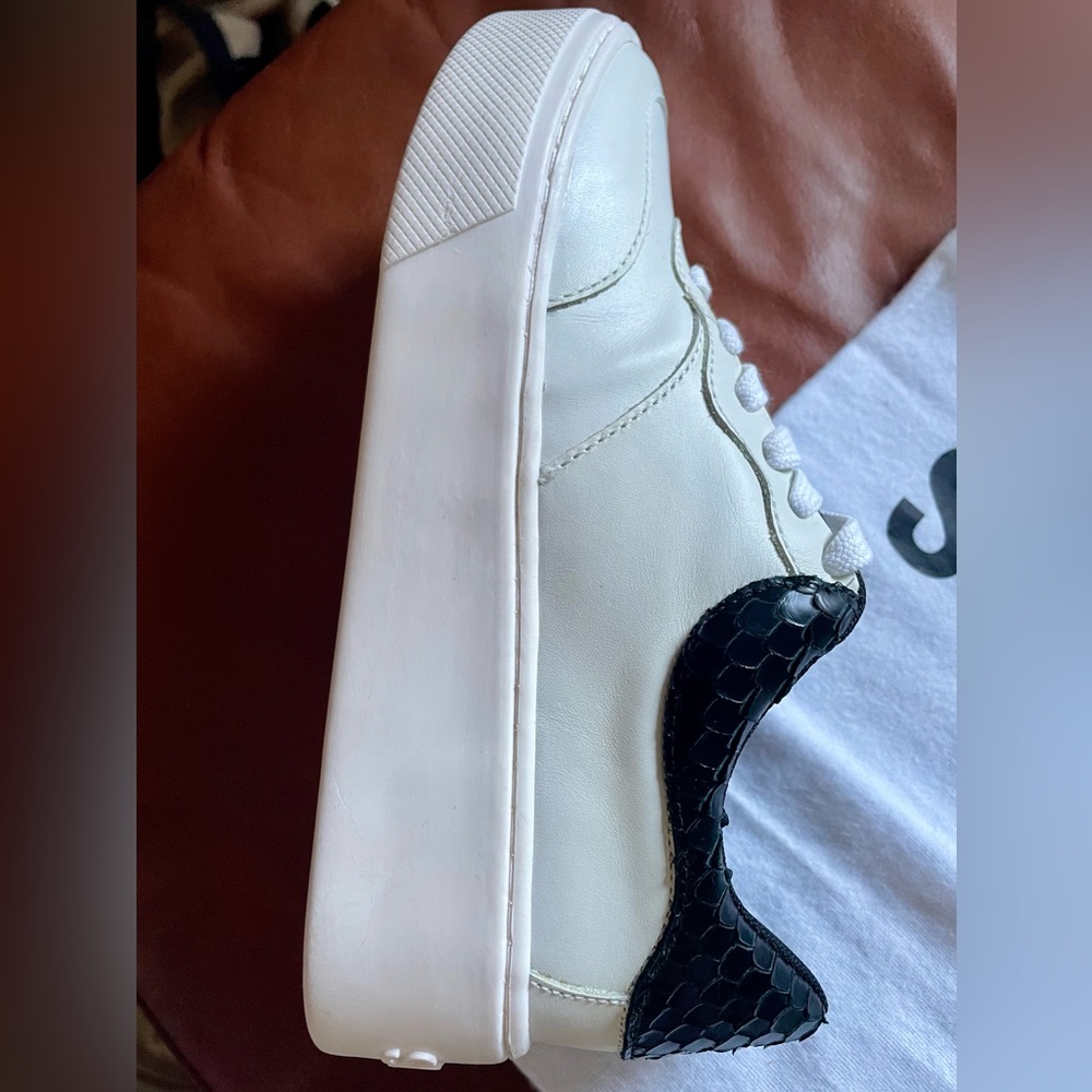 BNWT! SCHUTZ, OLIYAH, MULTIMATERIAL
NAPPA SNEAKERS, BRIGHT SNAKE, WHITE/BLACK 🖤🤍 - Picture 7 of 16